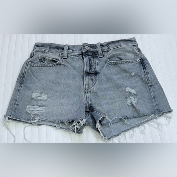 Old Navy Women's High-Waisted Slouchy Straight Blue Denim Shorts Sz 2 - Picture 2 of 9